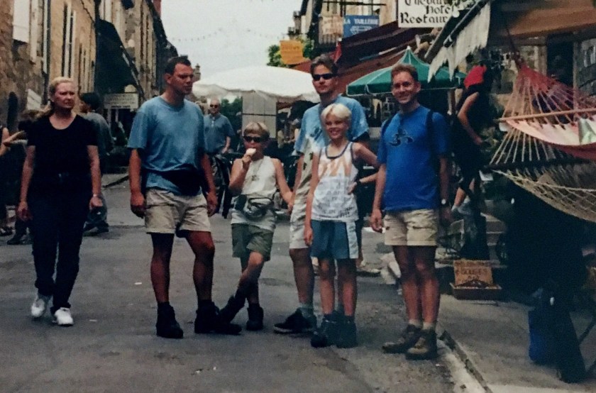 photo525034448031_inner_108-73-633-102-95-868-622-855