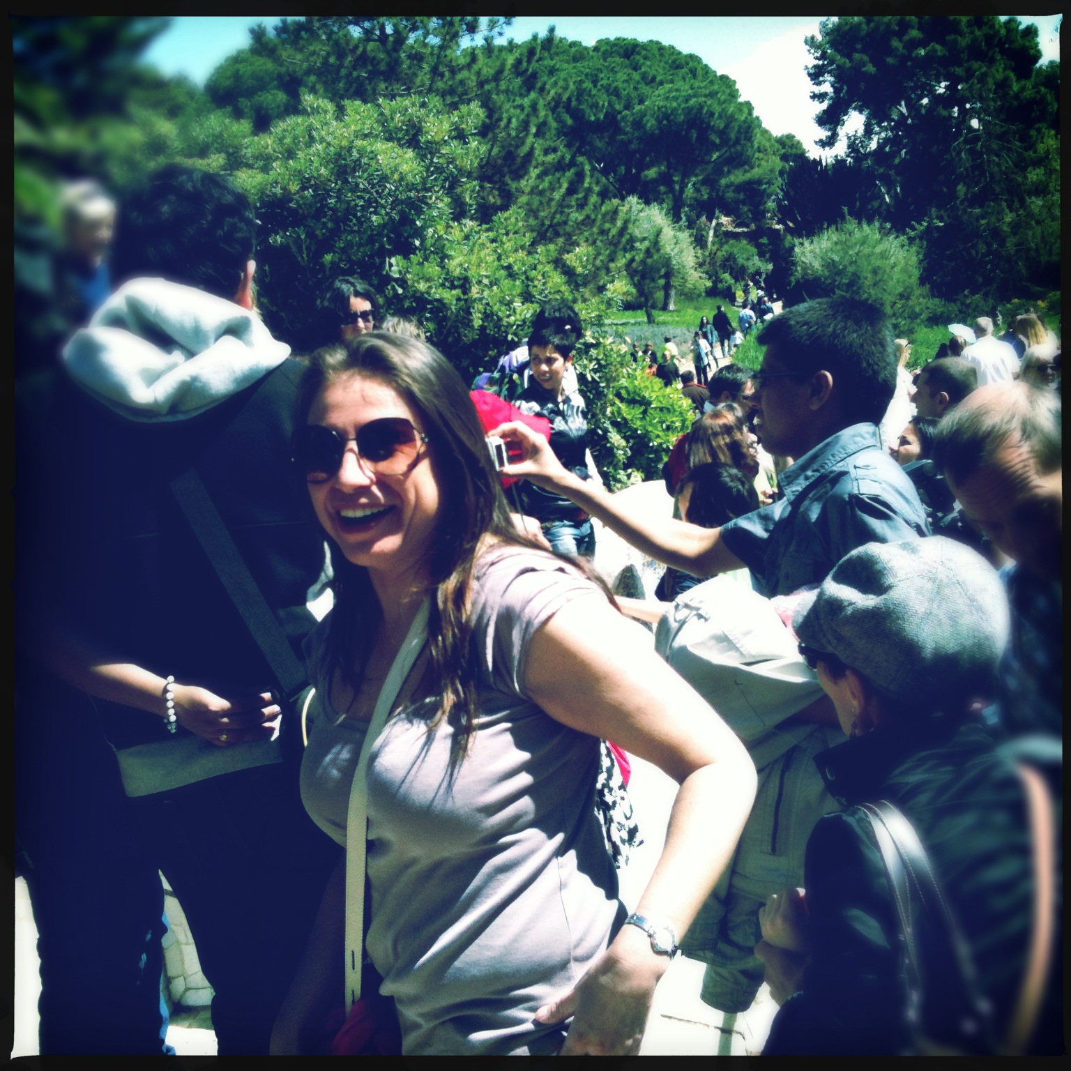 Talitha surrounded by idio.., eh, tourists!