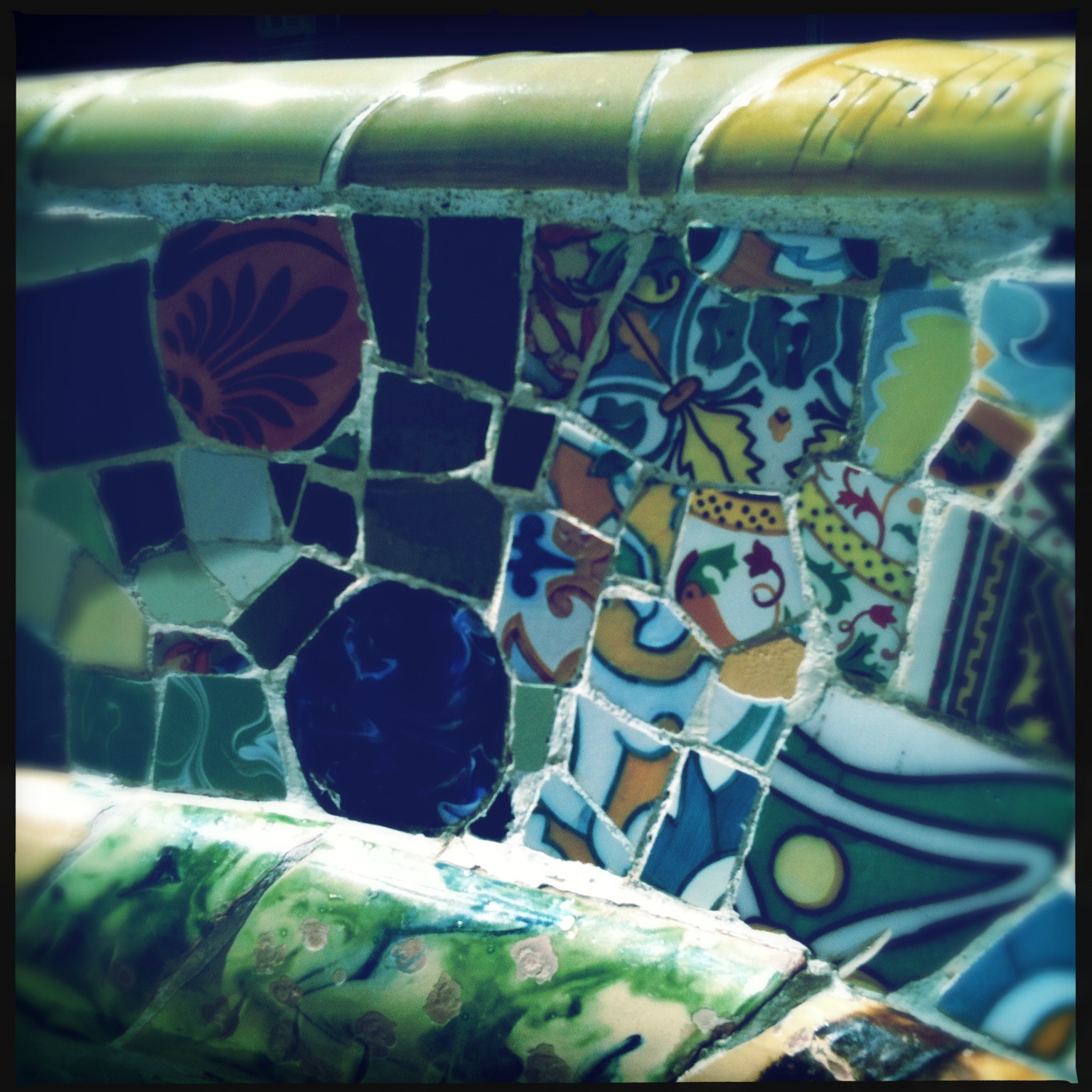 Detail van de slingerbank in Parc Güell